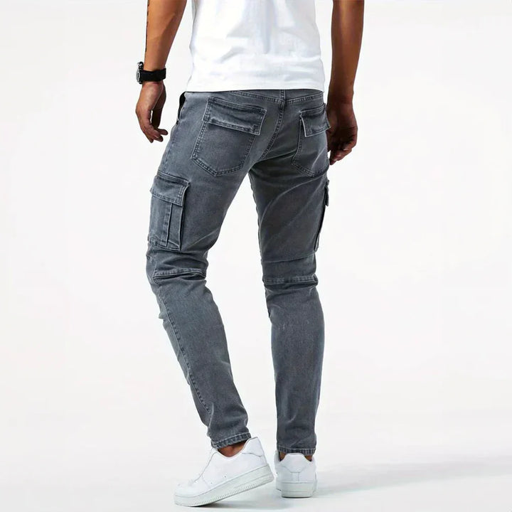 Detalle de la tela denim elástica de los tejanos cargo para hombre, textura y calidad.