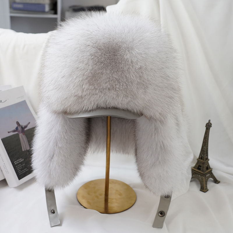 Gorro de invierno unisex versátil, cálido y cómodo. Accesorio de estilo para enfrentar el frío extremo con abrigo.