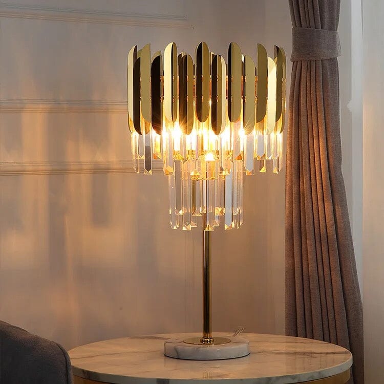 Decoración de hogar con lámpara de cristal versátil. Lámpara de pie o mesa con luz LED moderna y diseño de lujo.