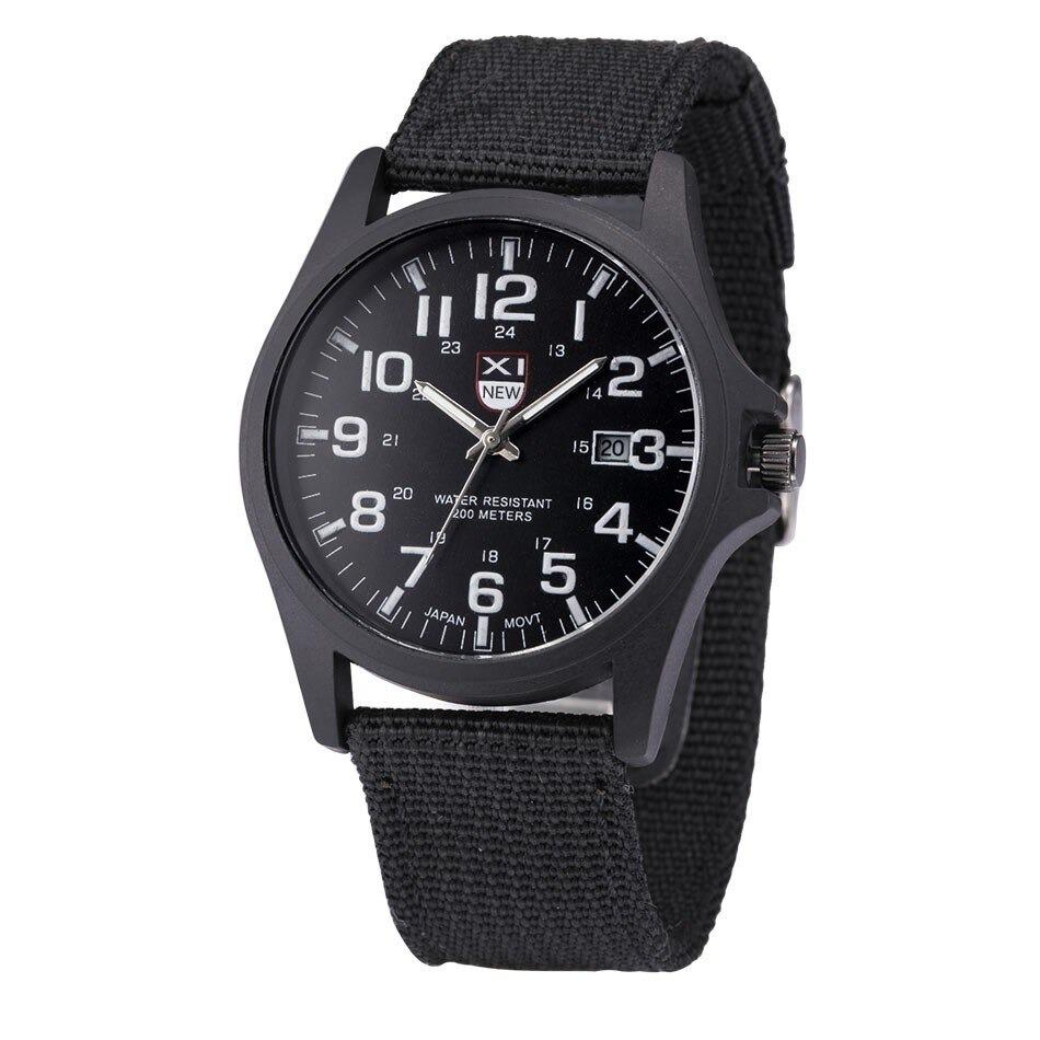 Reloj táctico impermeable para hombre, ideal para aventura y deportes al aire libre.