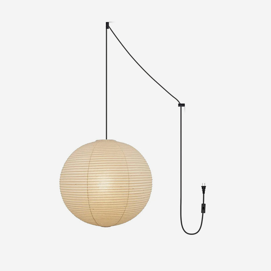 Disfruta de la luz suave de la lámpara Akari, un clásico de la iluminación japonesa y moderna.