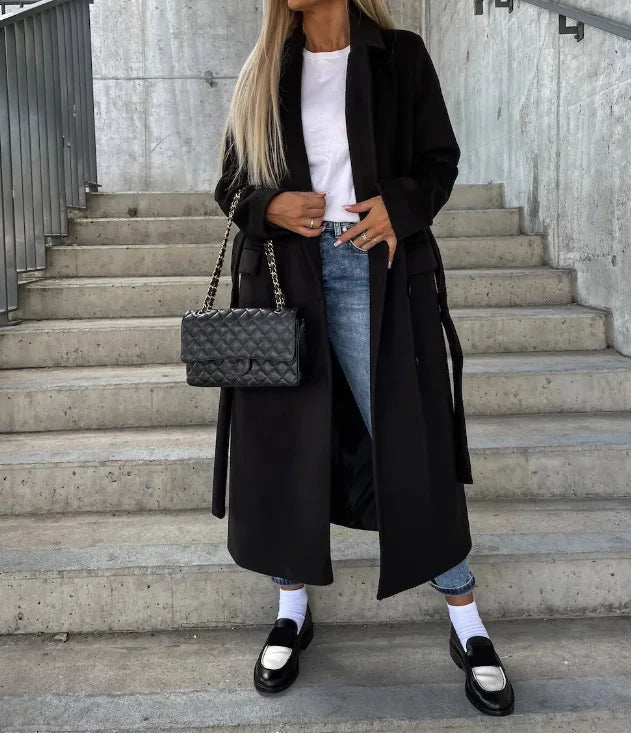 Abrigo de lana casual para mujer, diseño cruzado con cinturón. Versátil para otoño e invierno.