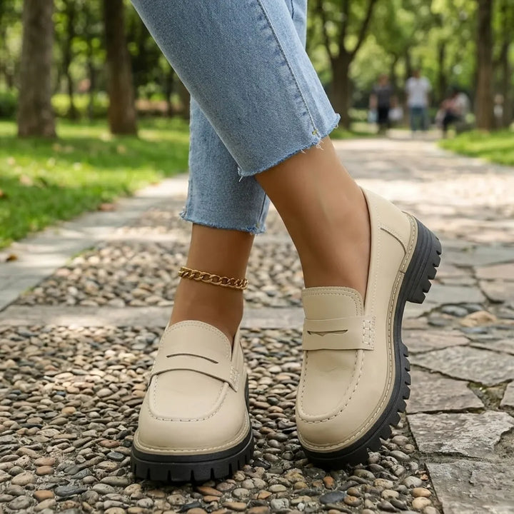 Mocasines de mujer de piel, suela gruesa, penny slot, ideales para un estilo diario.