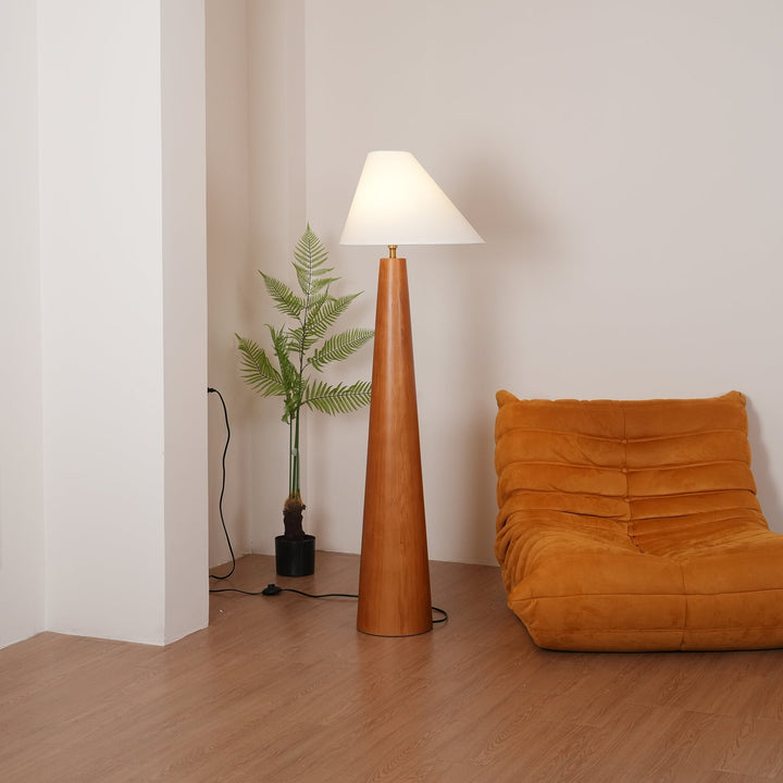 Lámpara de salón elegante, con pantalla asimétrica para iluminación moderna.