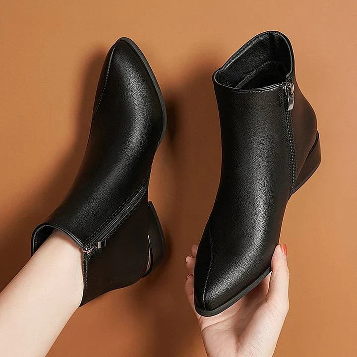 Botines de mujer confortables, tacón bajo, estilo puntiagudo, ideales para calzado diario casual.