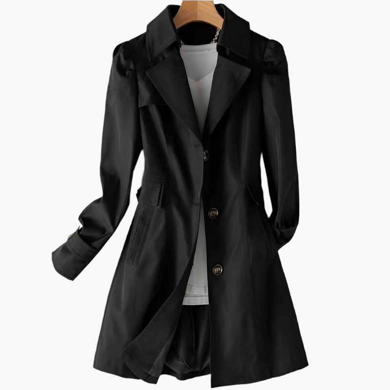 Abrigo gabardina entallado mujer, un clásico de moda. Solapa y botones resaltan su diseño elegante para entretiempo.