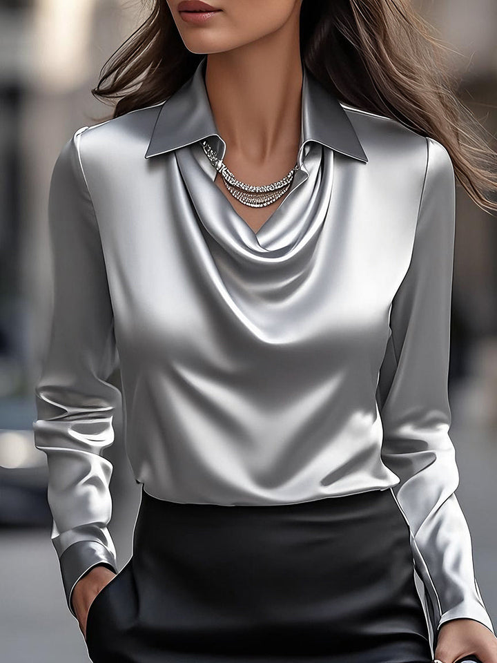 Blusa de mujer con cuello cowl. Elegancia y confort con manga larga para un estilo sofisticado.