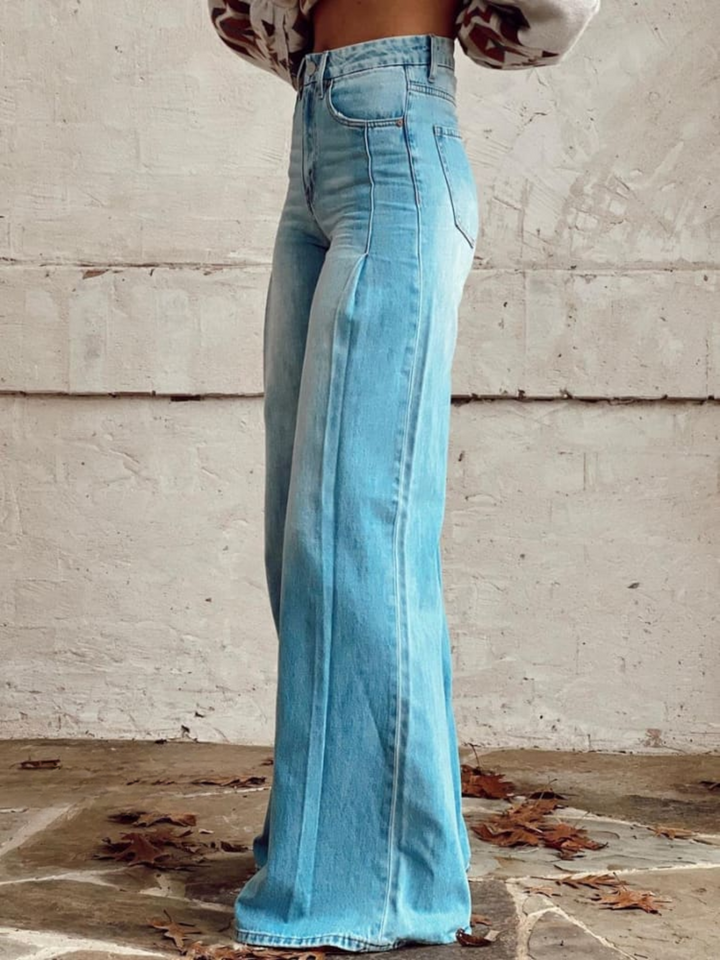 Vaqueros mujer tiro alto azul, pierna ancha y denim, estilo casual para máxima comodidad y moda.