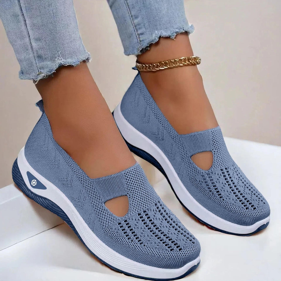 Confort diario: zapatillas de punto para mujer con diseño transpirable y perforado. Calzado versátil.