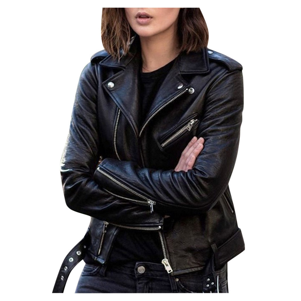 Chaqueta biker elegante para mujer con cremallera. Perfecta para looks casuales o urbanos. Ropa de entretiempo.