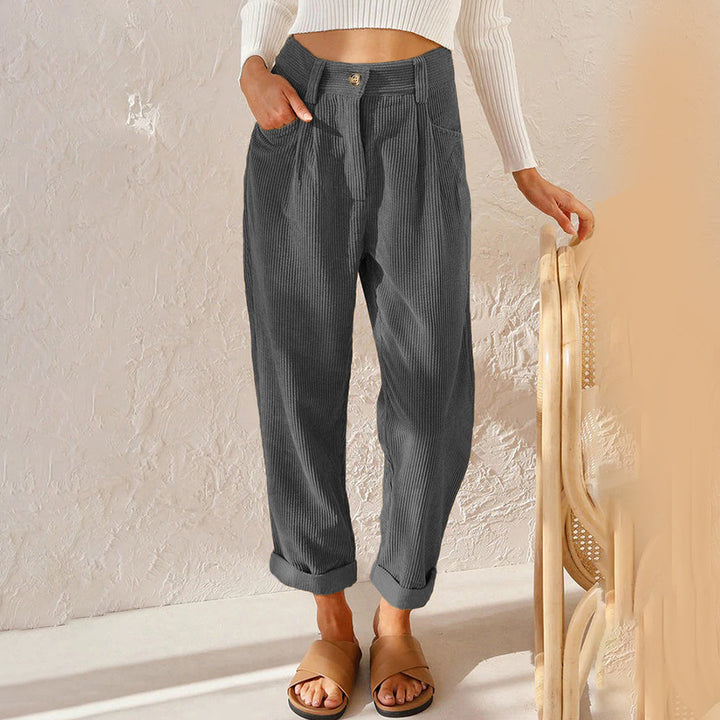 Pantalón cómodo y elegante para mujer, color gris oscuro, ideal para oficina o diario.