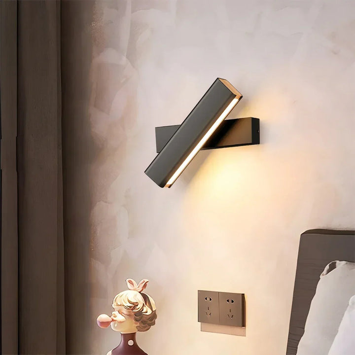 Aplique de pared LED moderno, ajustable para dormitorio. Iluminación elegante para el hogar.