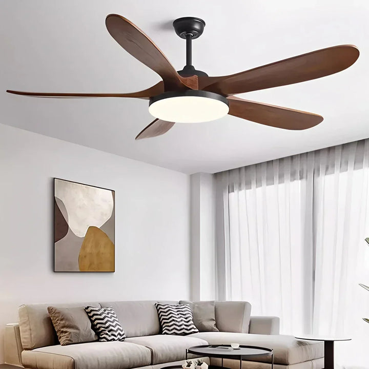 Moderno ventilador de techo de madera rústica con luz LED, ideal dormitorio.