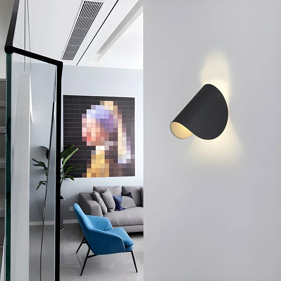 Lámpara de pared de metal ajustable con media pantalla, iluminación de pasillo.
