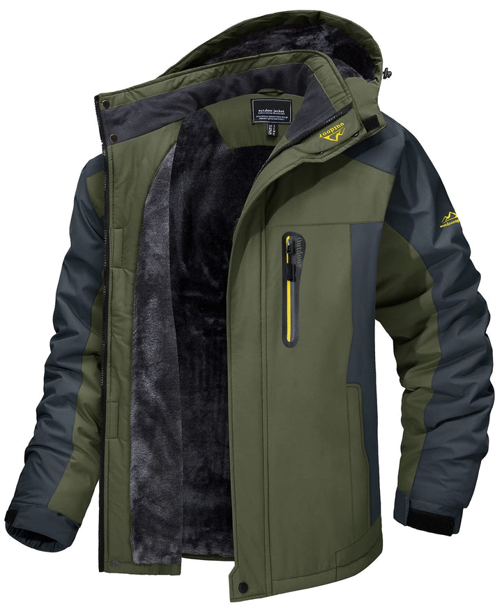 Chaqueta aislante de invierno para hombre, color negro. Ideal para frío extremo, ofrece calidez y estilo moderno.