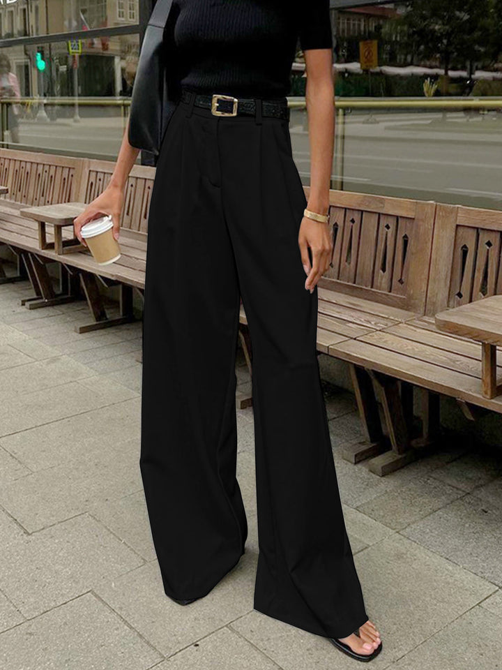 Pantalón de mujer talle alto, pierna ancha, que estiliza la figura y es muy cómodo.