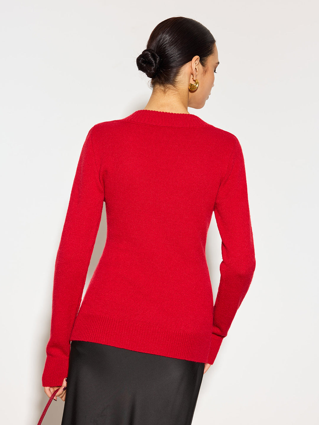 Top de punto rojo para mujer, ajustado, con escote V. Presenta delicadas flores 3D. Perfecto para look elegante.