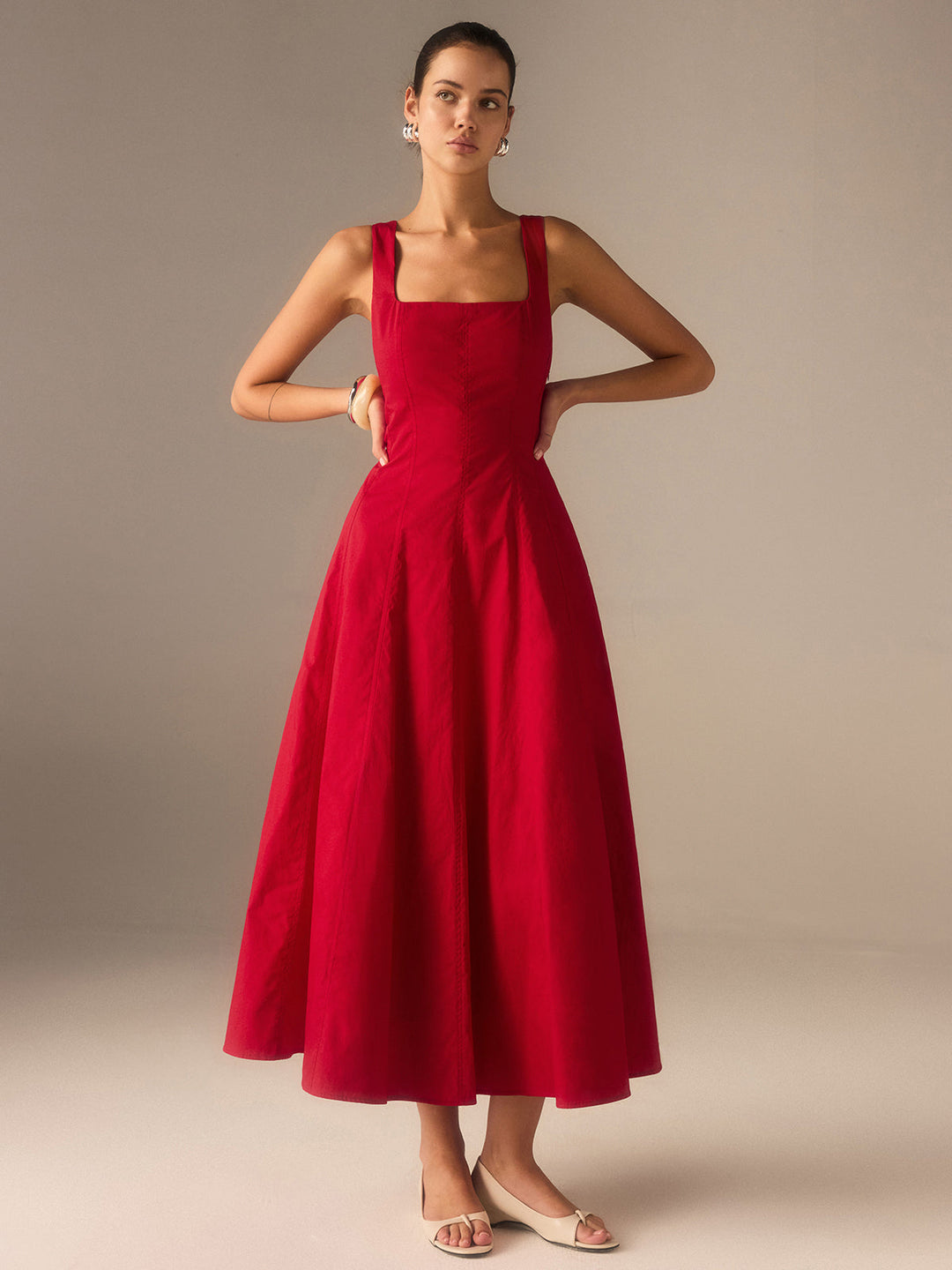 Vestido largo de verano para mujer con espalda ajustable de cordones. Ideal para un look casual fresco.