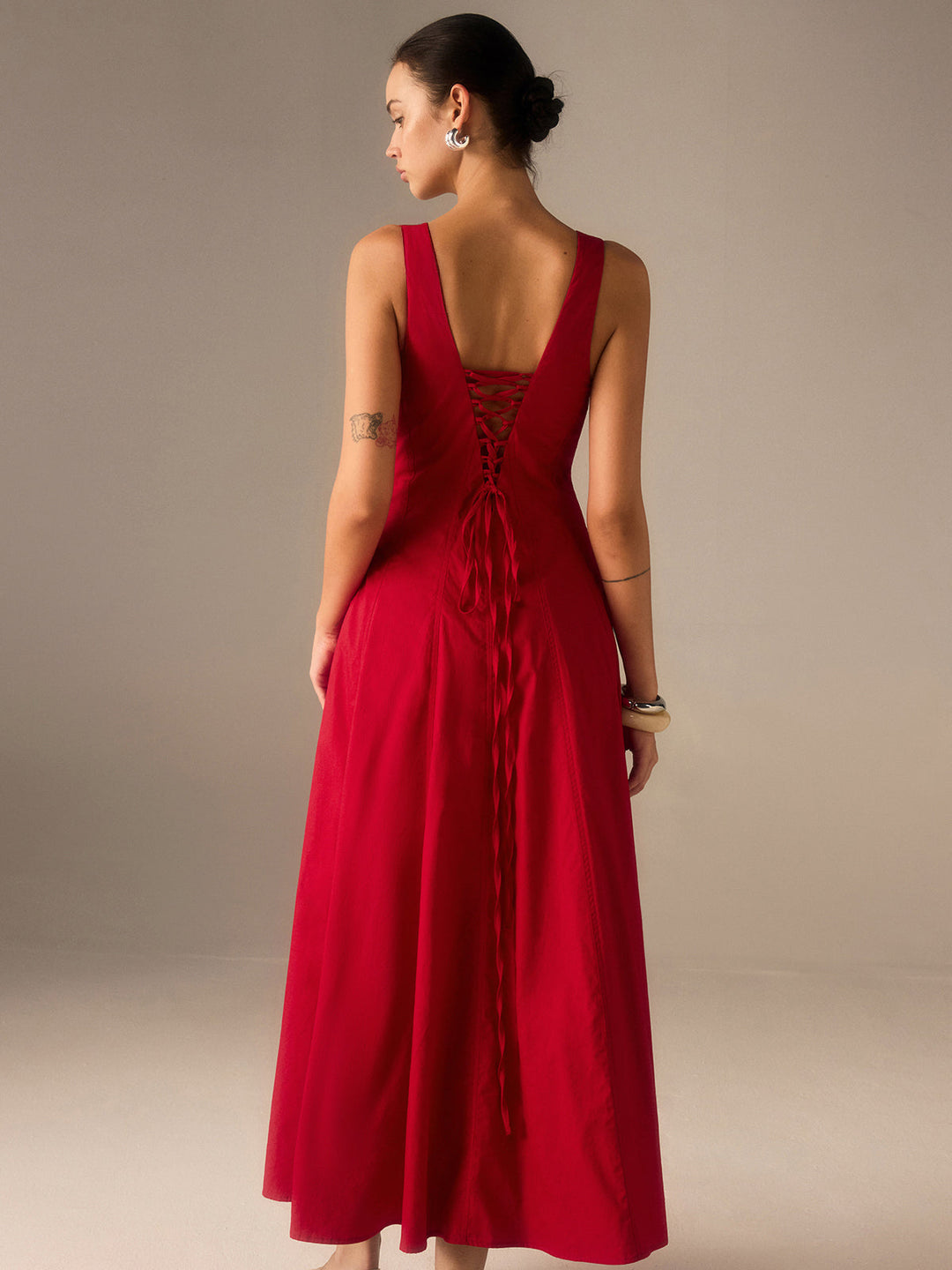 Maxi vestido sin mangas para mujer, espalda con cordones, perfecto para el verano. Estilo casual y elegante.
