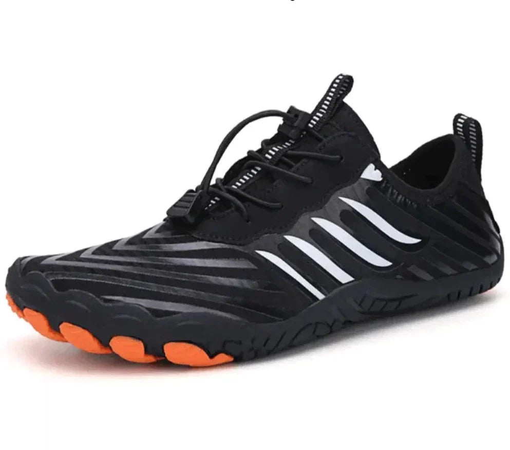 Par de zapatillas de senderismo unisex para trail, gran agarre y ventilación superior para actividades outdoor y caminatas.