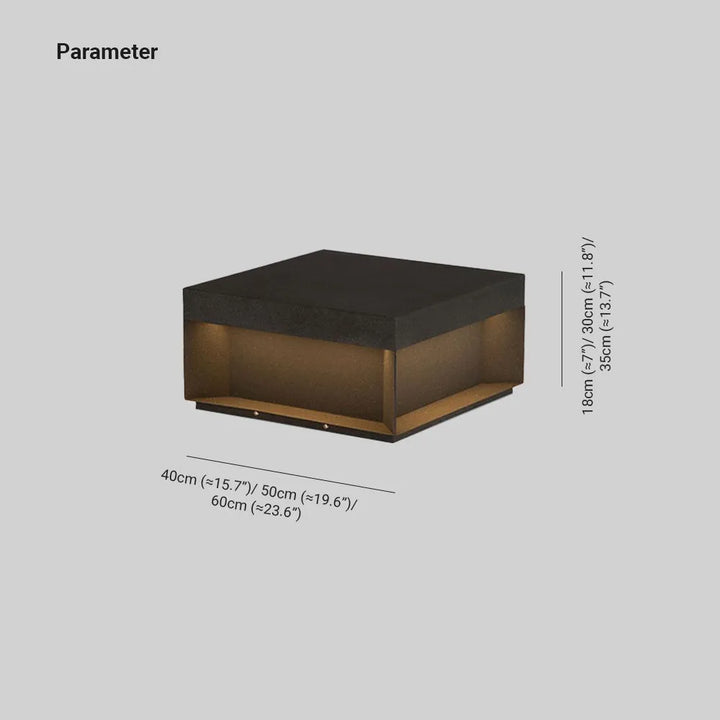 Lámpara solar LED cálida para camino. Diseño cuadrado moderno y eficiente, ideal para patios.