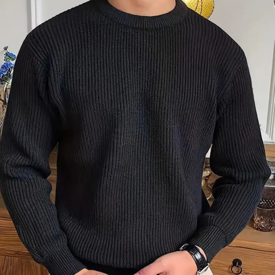 Jersey de punto grueso para hombre con cuello redondo. Ideal para invierno, cálido y de estilo casual.