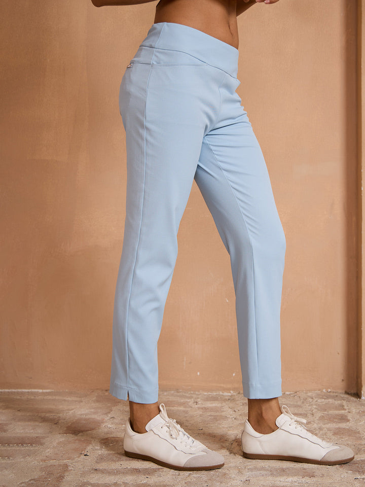 Pantalones de mujer, corte recto, elásticos y con bolsillos, combinan con todo.