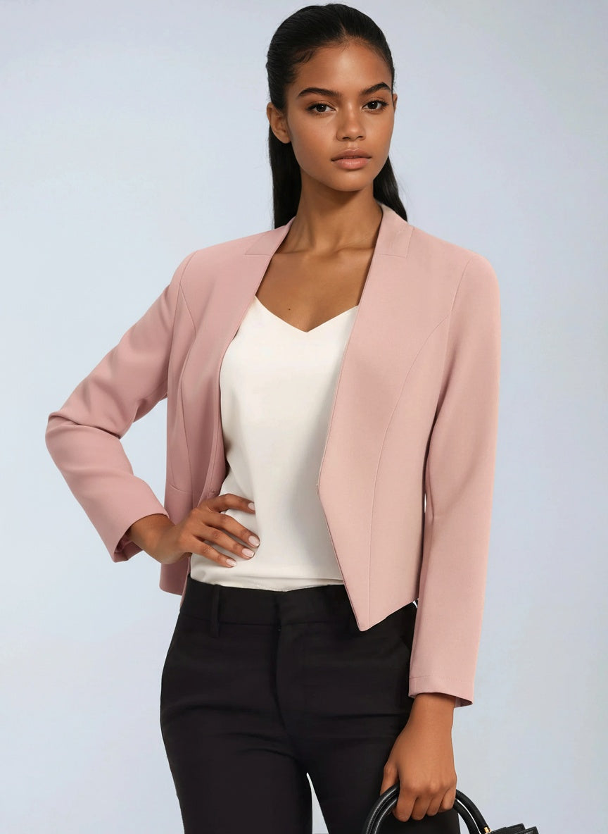 Blazer de mujer CLARÉA estructurado, ideal para moda oficina y estilo moderno.