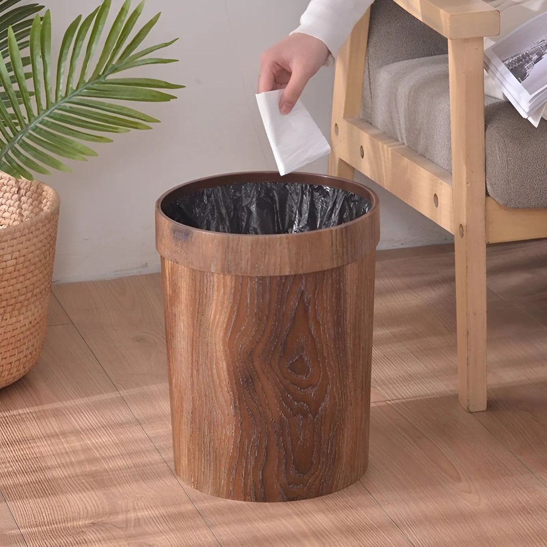 Papelera de madera nórdica, diseño elegante y minimalista. Perfecta para decoración de hogar y oficina.
