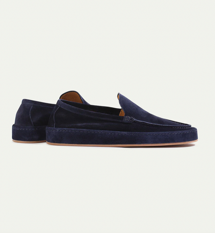 Mocasines versátiles para hombre, combinan elegancia y confort para cualquier ocasión.