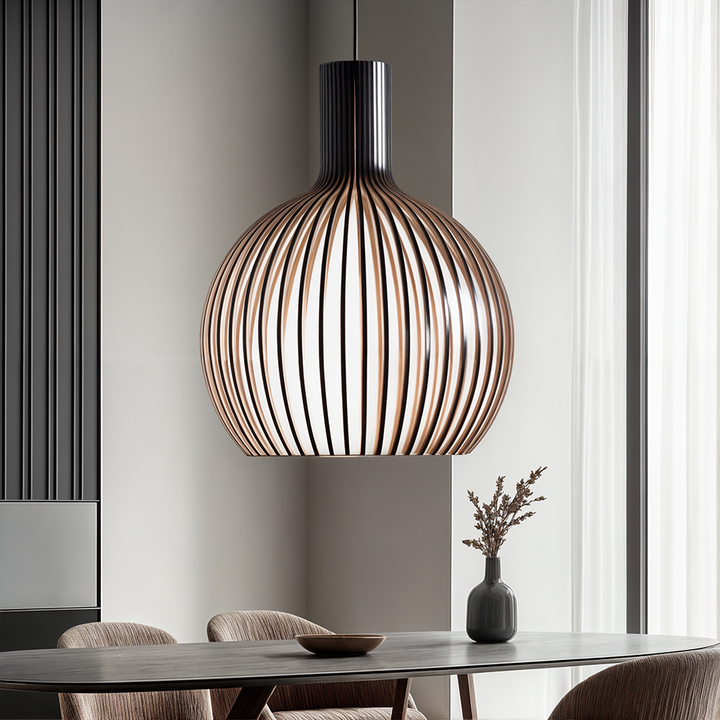Iluminación del hogar: lámpara de techo con jaula de madera, estilo rústico.