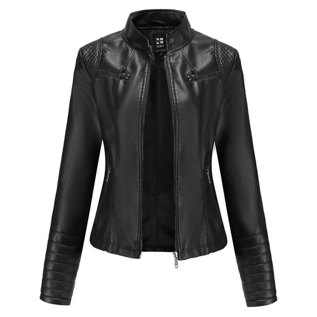 Chaqueta elegante mujer, mangas acanaladas. Diseño moderno, moda femenina. Prendas de otoño.