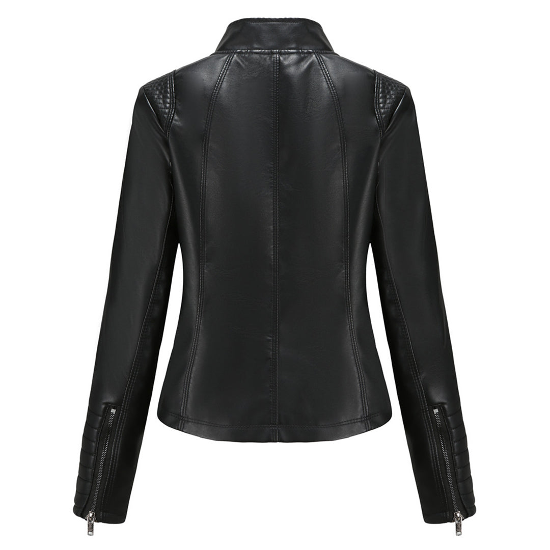Chaqueta café elegante para mujer. Mangas acanaladas. Estilo moderno, ropa versátil.
