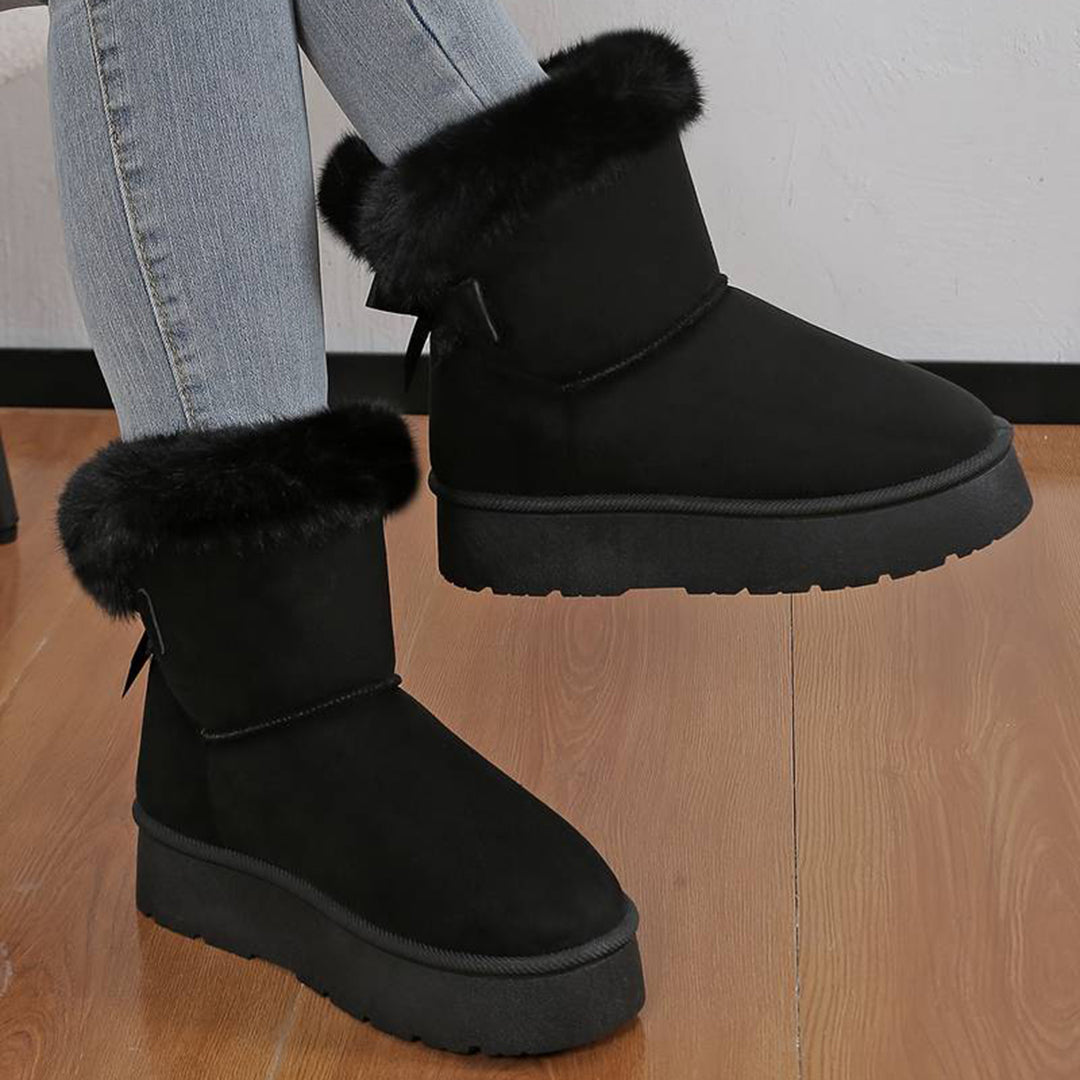 Moda invierno mujer: Botas de cuero sintético, altas y resistentes, con suela antideslizante para el frío.