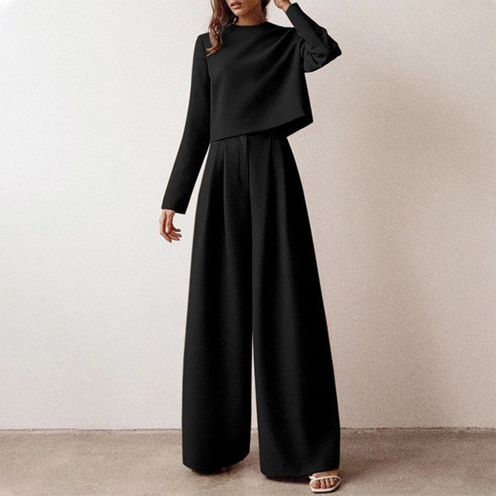 Outfit casual chic mujer: top entallado y palazzo. Conjunto dos piezas elegante para oficina o primavera.