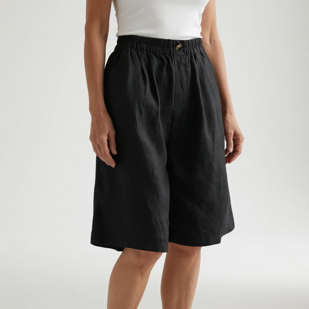 Pantalones cortos casuales de moda para mujer, ideales para vacaciones y disfrutar el verano cómodamente.