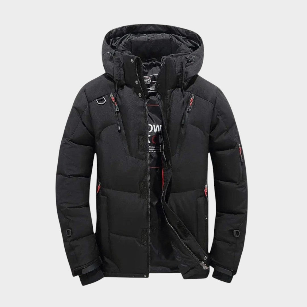 Moderna chaqueta impermeable de invierno para hombre, diseño robusto y aislante contra el frío y viento.
