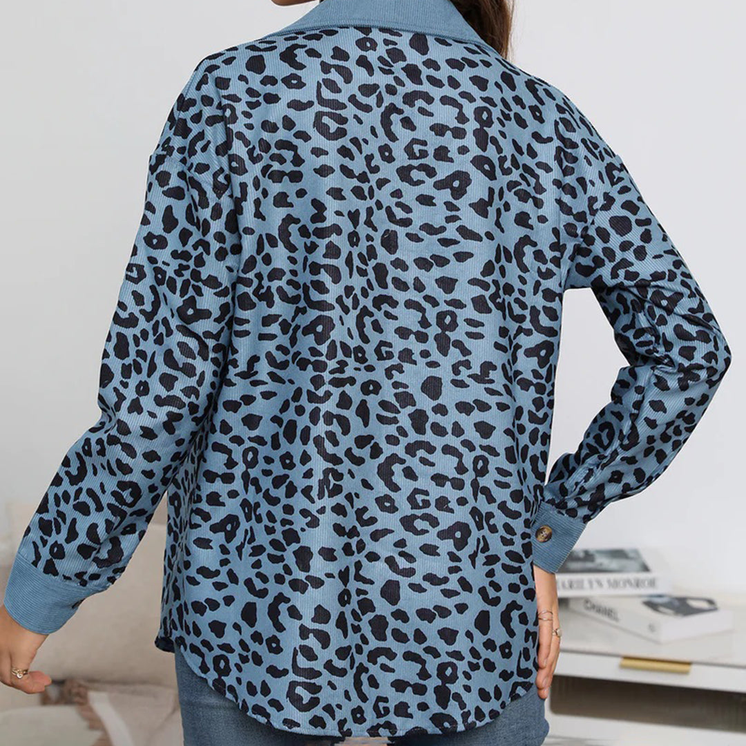 Chaqueta blazer entallada de leopardo para mujer. Estilo elegante y audaz, ideal para primavera y otoño.