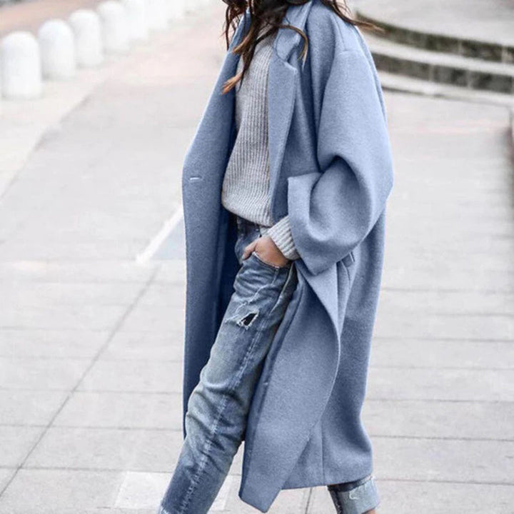 Abrigo elegante de invierno para mujer, mezcla de lana. Cálido y sofisticado, ideal para moda y estilo.