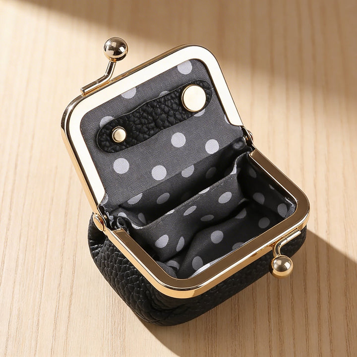 Joyero de viaje compacto, organizador portátil para almacenar joyas en casa o durante tus aventuras.