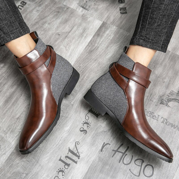 Botines negros de hombre para ocasiones formales, elegancia y distinción.