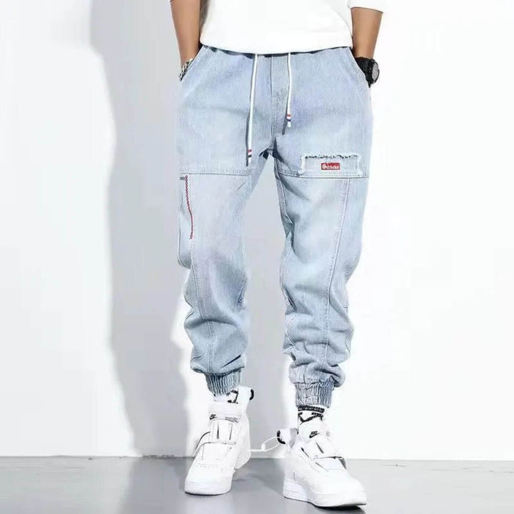 Pantalones harem para hombre, estilo casual moderno. Cómodos y versátiles para uso diario u ocio.