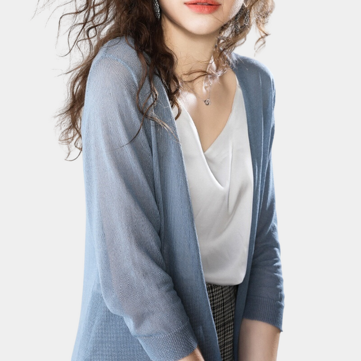 Chaleco elegante AMARANTA para mujer, versátil y ligero. Ideal para moda femenina y estilo casual.