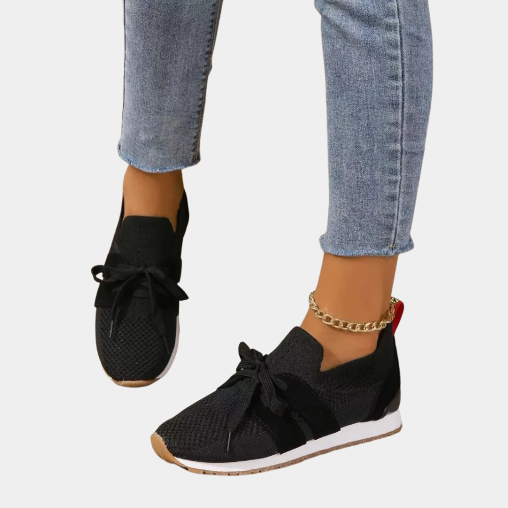 Zapatillas casuales LIVIA para mujer, muy cómodas y versátiles. Calzado ideal para uso diario en primavera/verano.