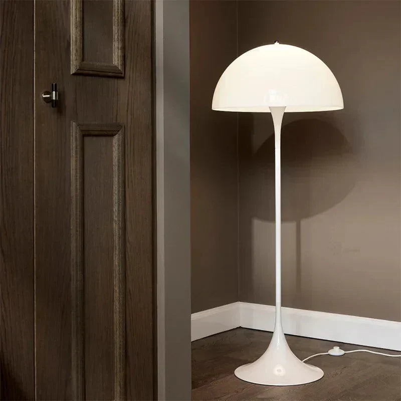 Lámpara de pie LED escandinava de hongo, diseño moderno para iluminación de hogar y ambiente.