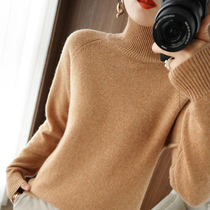 Elegante jersey de cuello alto para mujer. Versátil suéter para invierno, perfecto para looks casual chic o sofisticados.