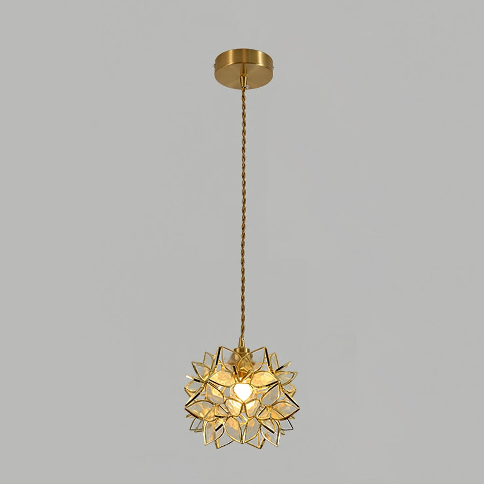 Lámpara colgante de capiz AuroraCapiz, iluminación natural y artesanal para un hogar acogedor.