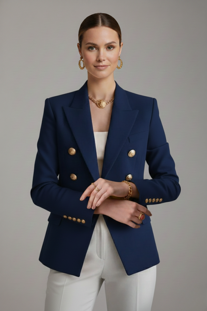 Americana cruzada elegante para mujer con botones dorados, ideal para oficina o eventos formales.