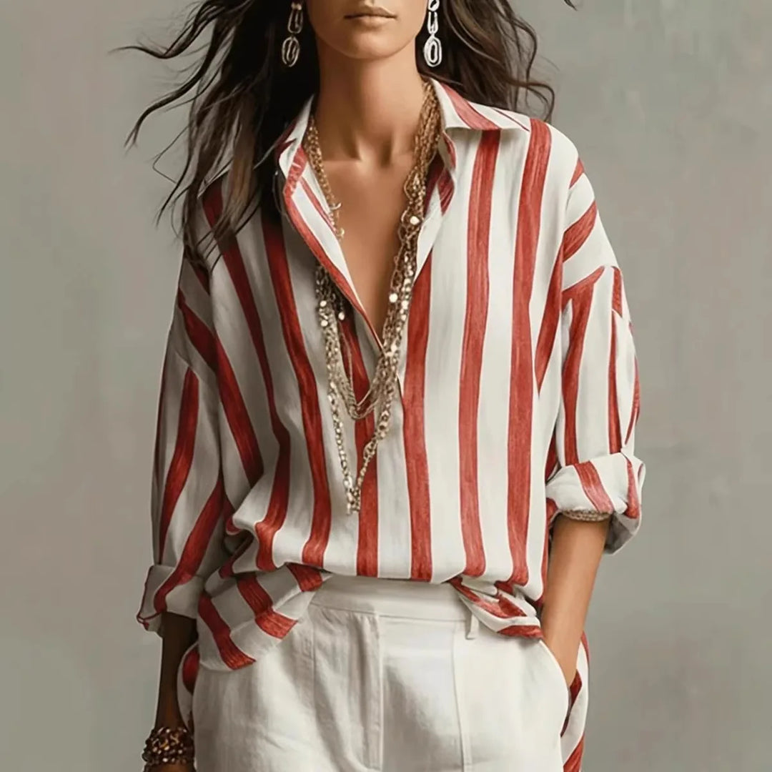 Camisa casual de mujer a rayas con cuello solapas. Prenda de moda femenina, manga larga, versátil para el día a día.