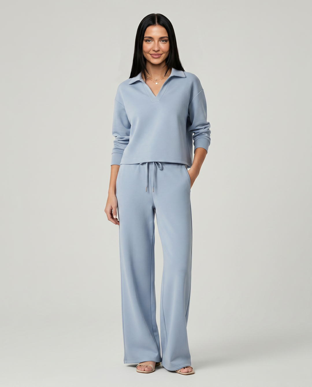 Conjunto de punto mujer cuello V, pantalón ancho. Ideal para loungewear y ropa casual cómoda.